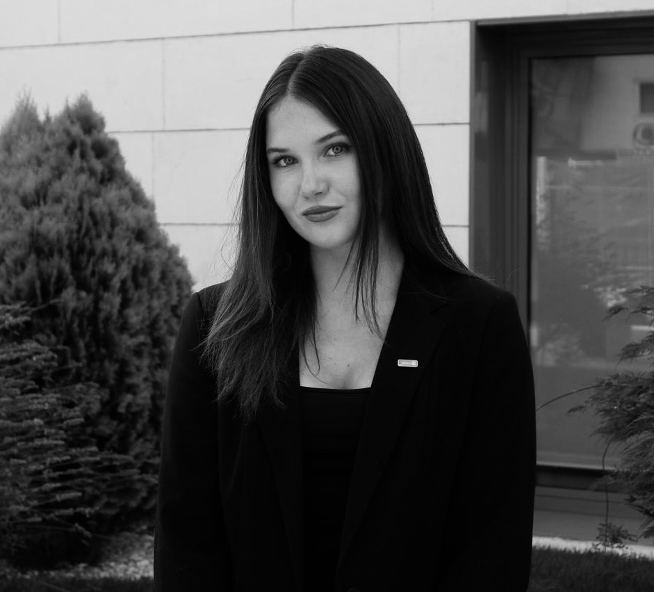 e9f2653b-8855-4d09-88fc-cb944cf34186